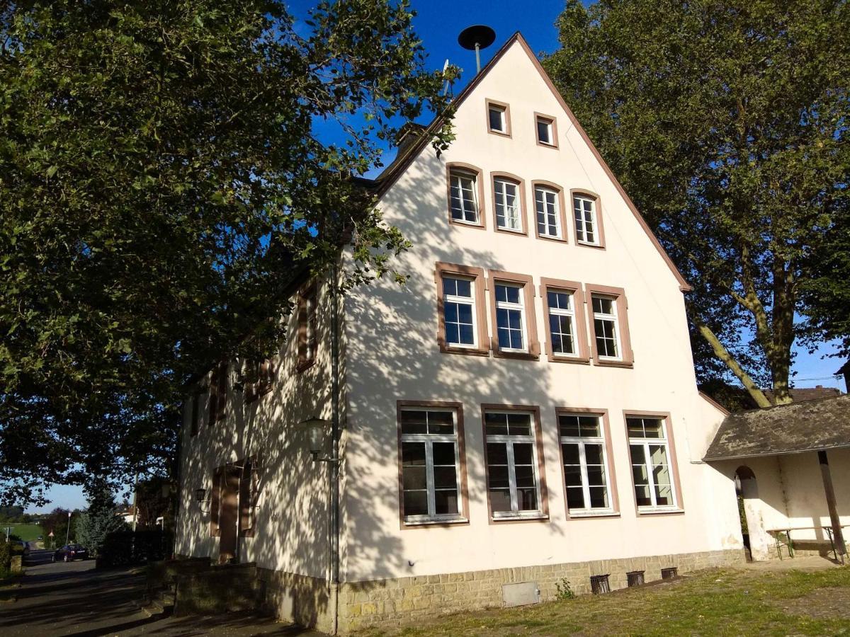 Alte Schule Gaestehaus - Fraeulein Apartment 비트버그 외부 사진