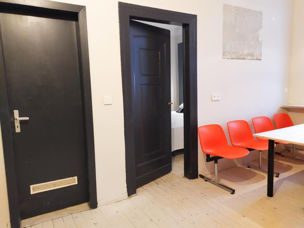 Alte Schule Gaestehaus - Fraeulein Apartment 비트버그 외부 사진
